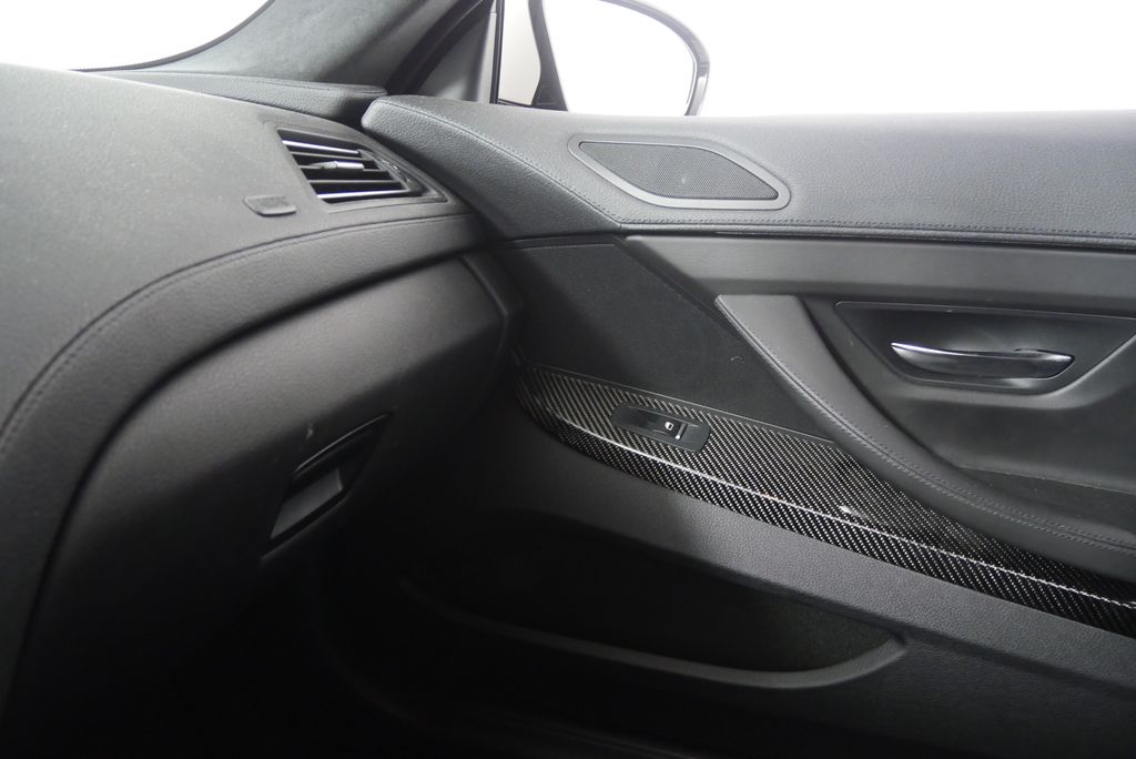 2014 BMW M6 Base 26