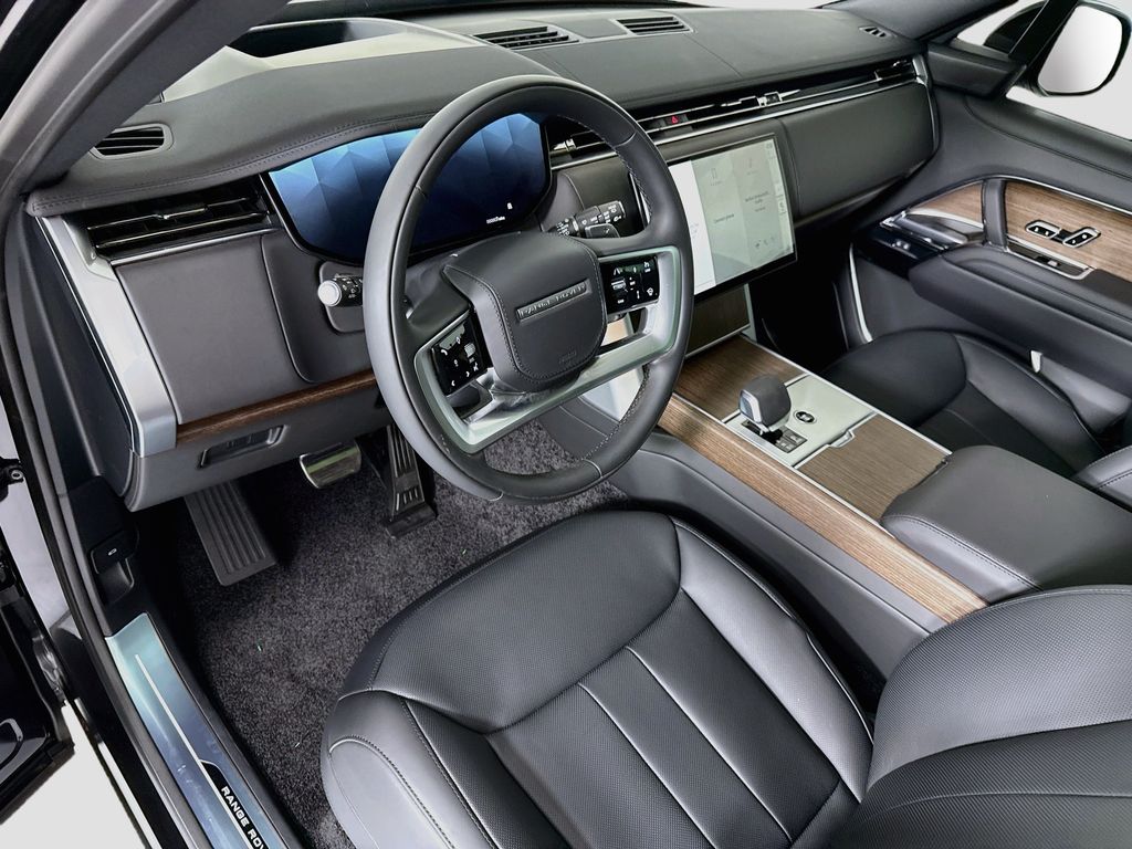 Thumbnail: 2026 Land Rover Range Rover - 10