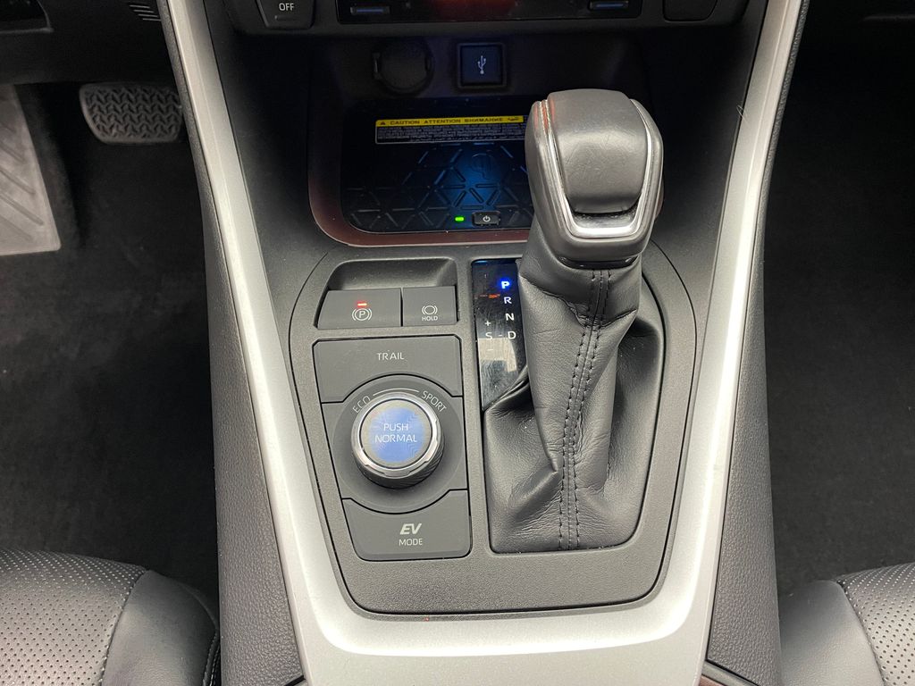 Thumbnail: 2021 Toyota RAV4 - 30