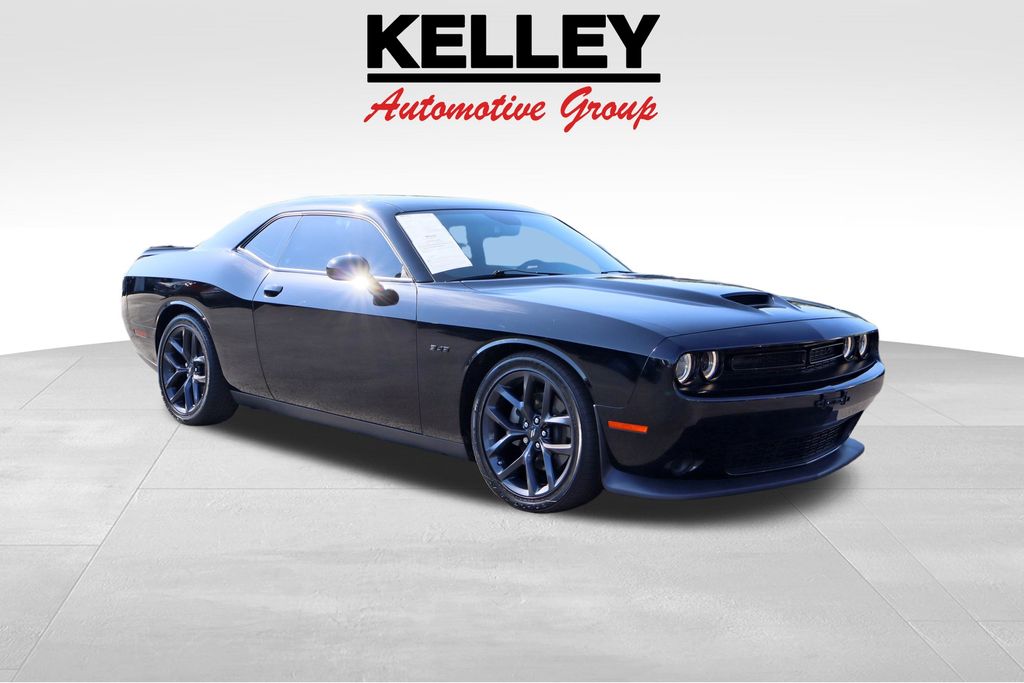 Pitch Black Clearcoat 2023 Dodge Challenger Coupe Rear-Wheel Drive 8-Speed Automatic