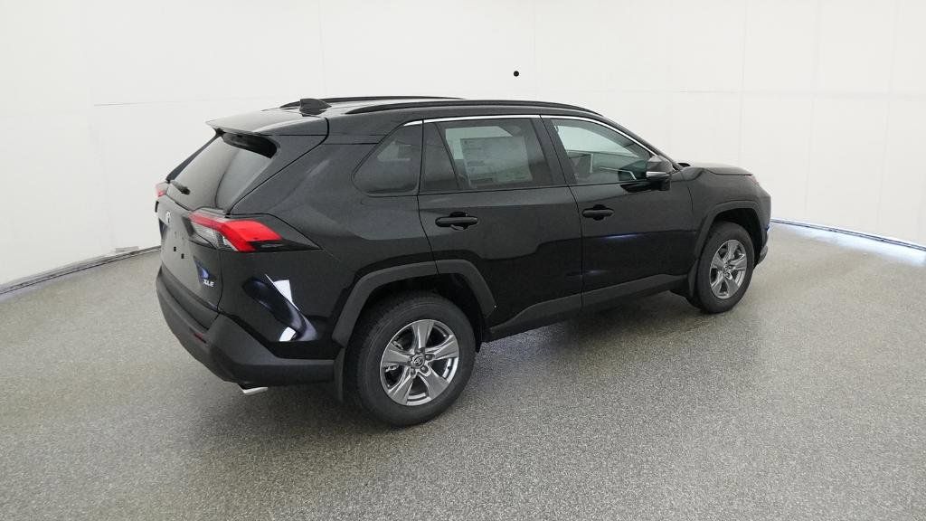Thumbnail: 2025 Toyota RAV4 - 32