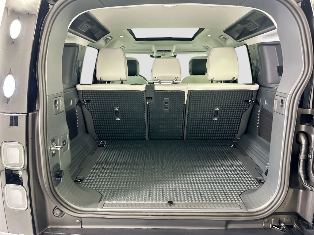Thumbnail: 2026 Land Rover Defender - 27