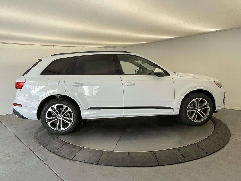 2026 Audi Q7 45 Premium White at Audi Porsche Sewickley