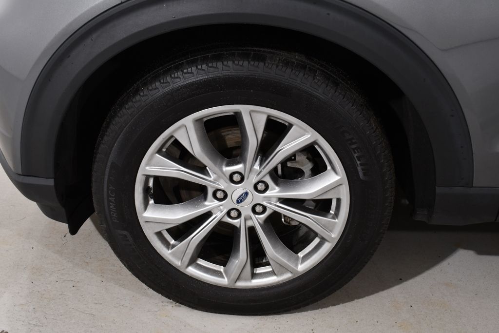 Used 2023 Gray Ford Limited image 25