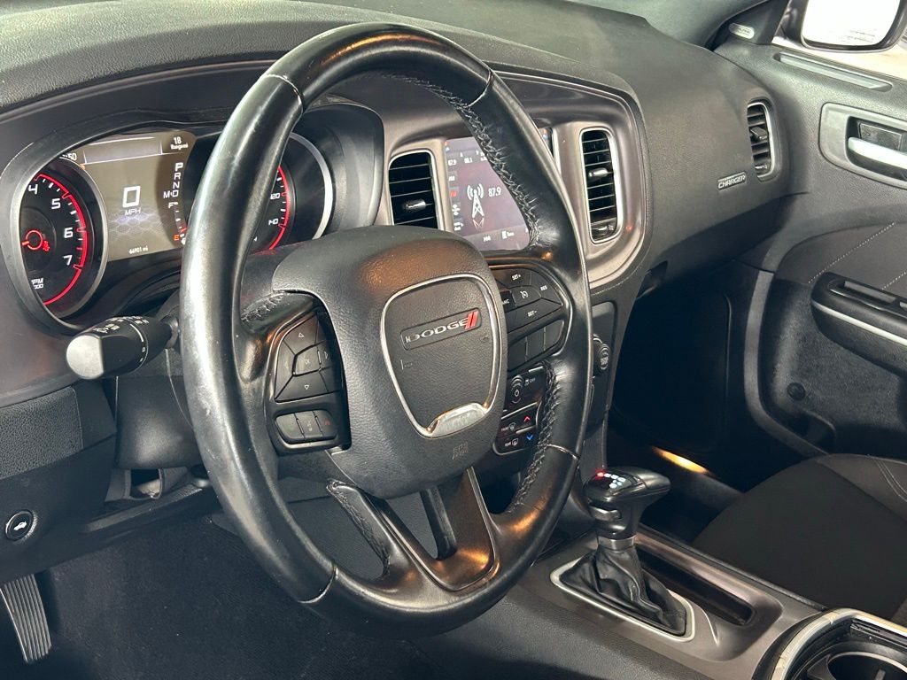 Used 2023 Pitch Black Clearcoat Dodge SXT image 38