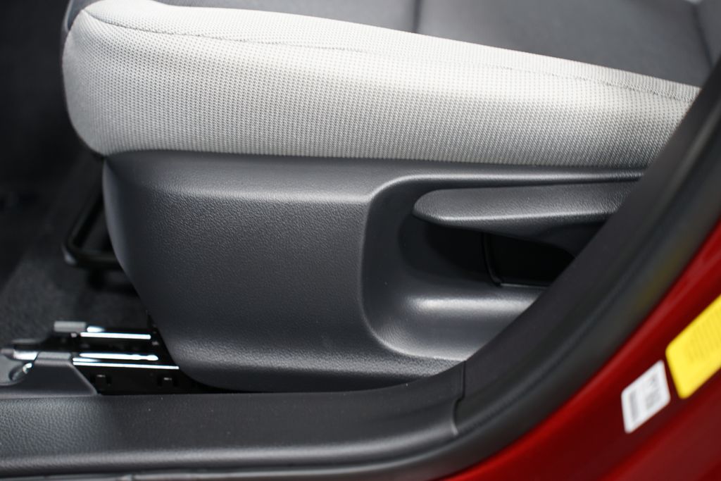 2025 Toyota Corolla LE 30