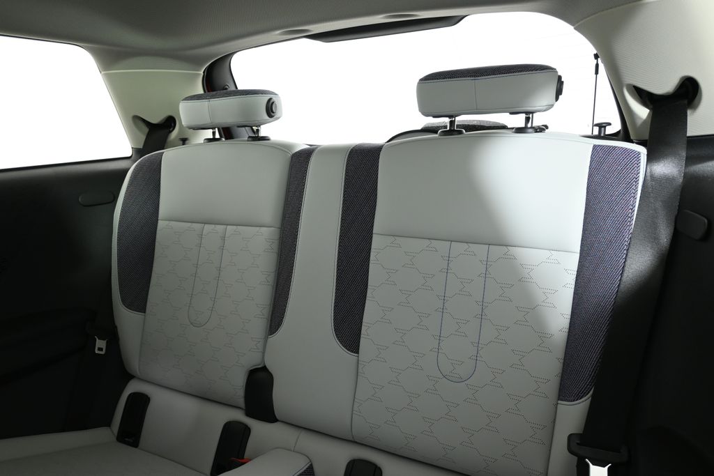 Thumbnail: 2025 MINI Cooper - 4