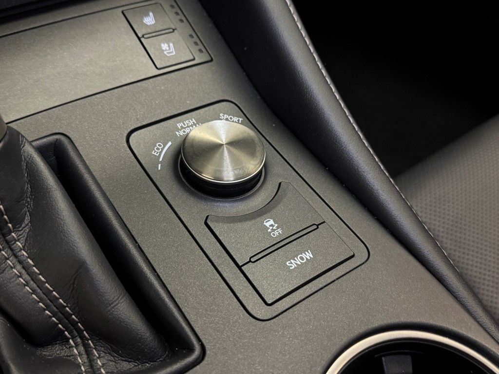 Thumbnail: 2015 Lexus RC - 31