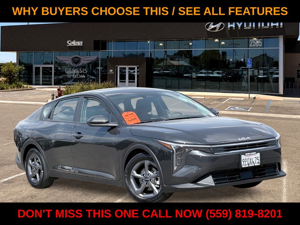 Gray 2025 Kia K4 Sedan Front-Wheel Drive Continuously Variable Transmission