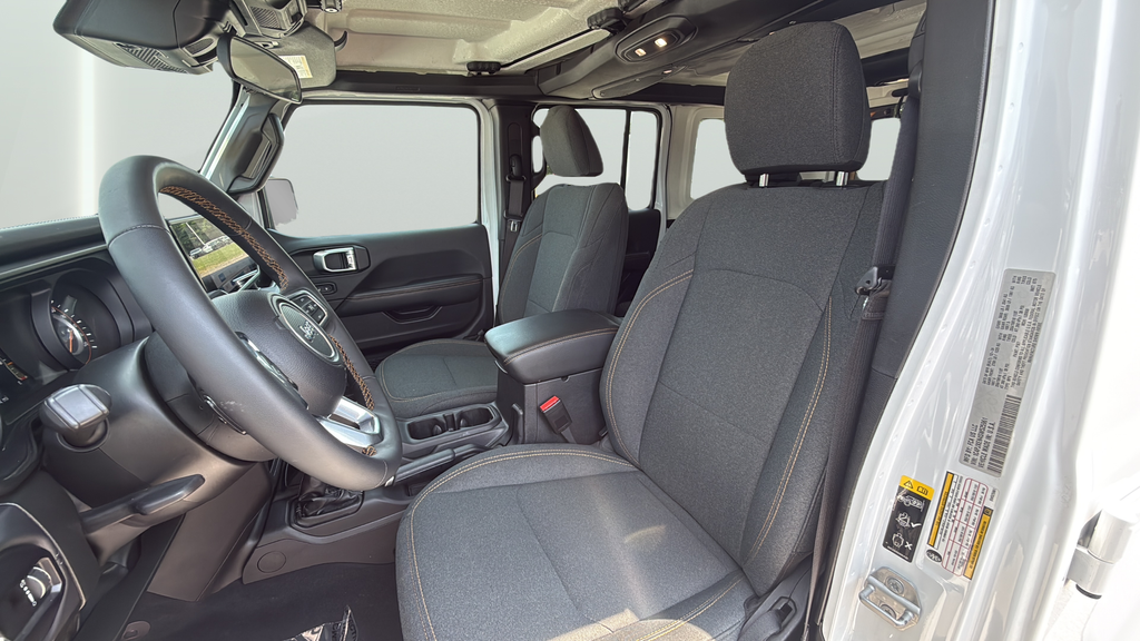 Used 2025 Jeep Wrangler SUV