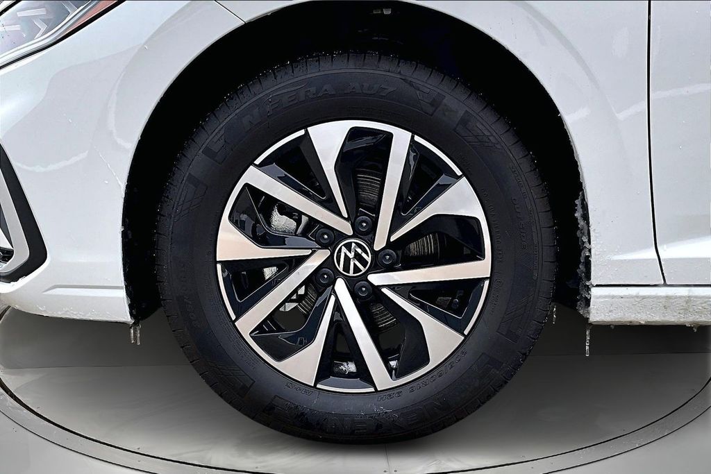 New 2026 White Volkswagen 1.5T S image 11