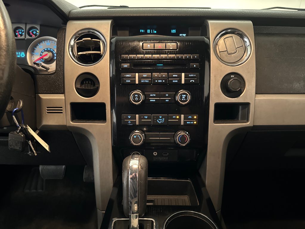 Used 2010 White Ford XLT image 23