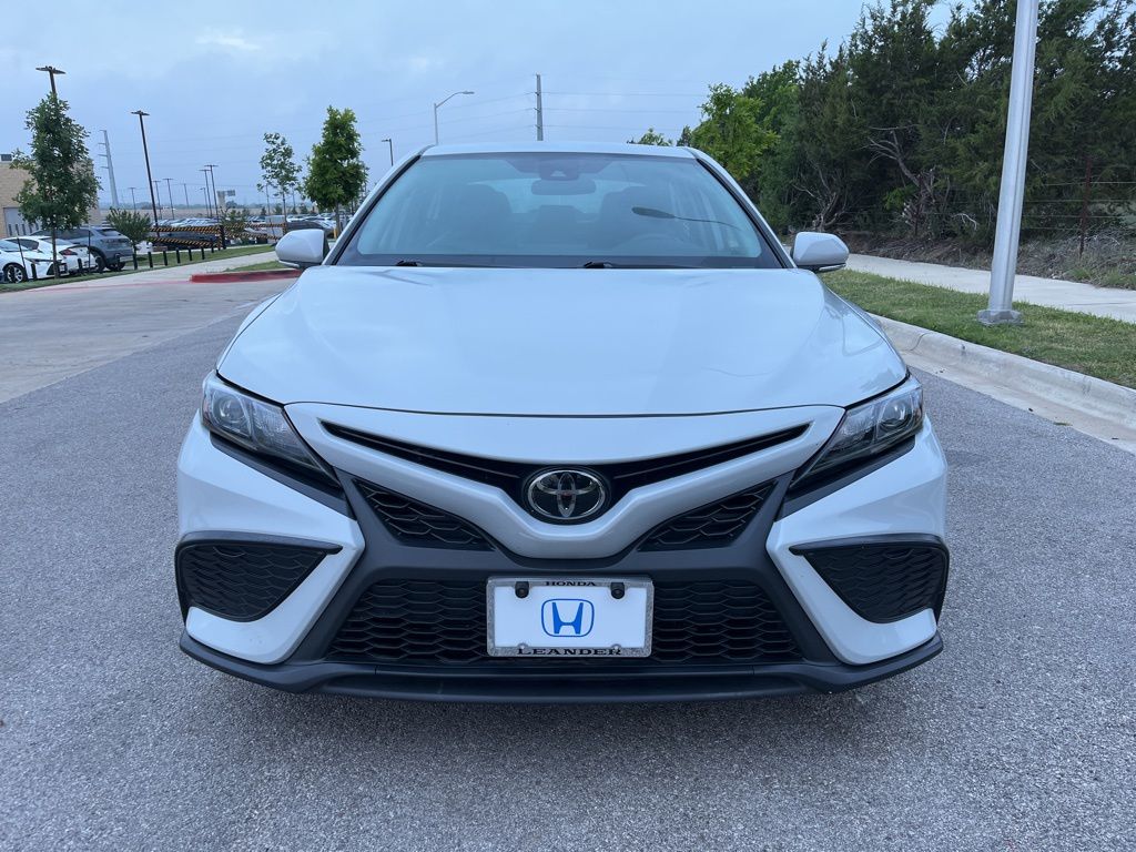 2023 Toyota Camry SE 2