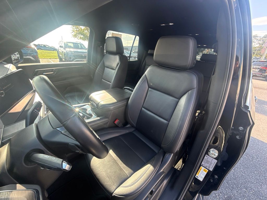 2025 Chevrolet Tahoe LT Black at Grove City Ford