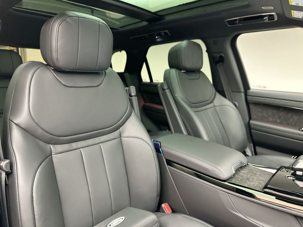 Thumbnail: 2026 Land Rover Range Rover Sport - 6