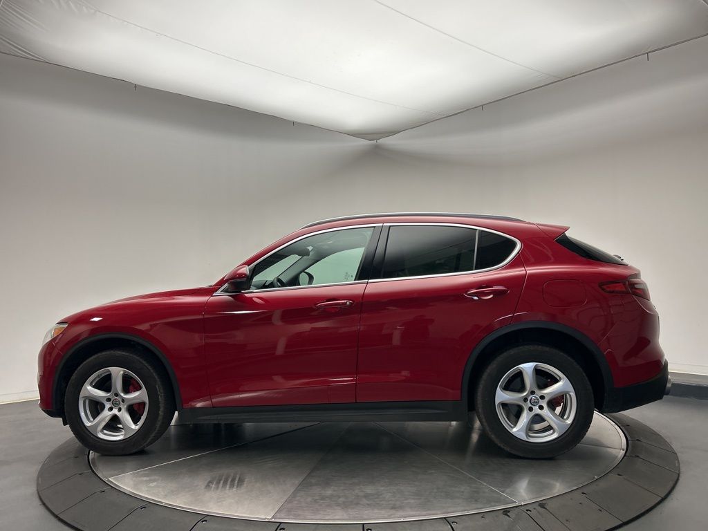 Thumbnail: 2019 Alfa Romeo Stelvio - 4