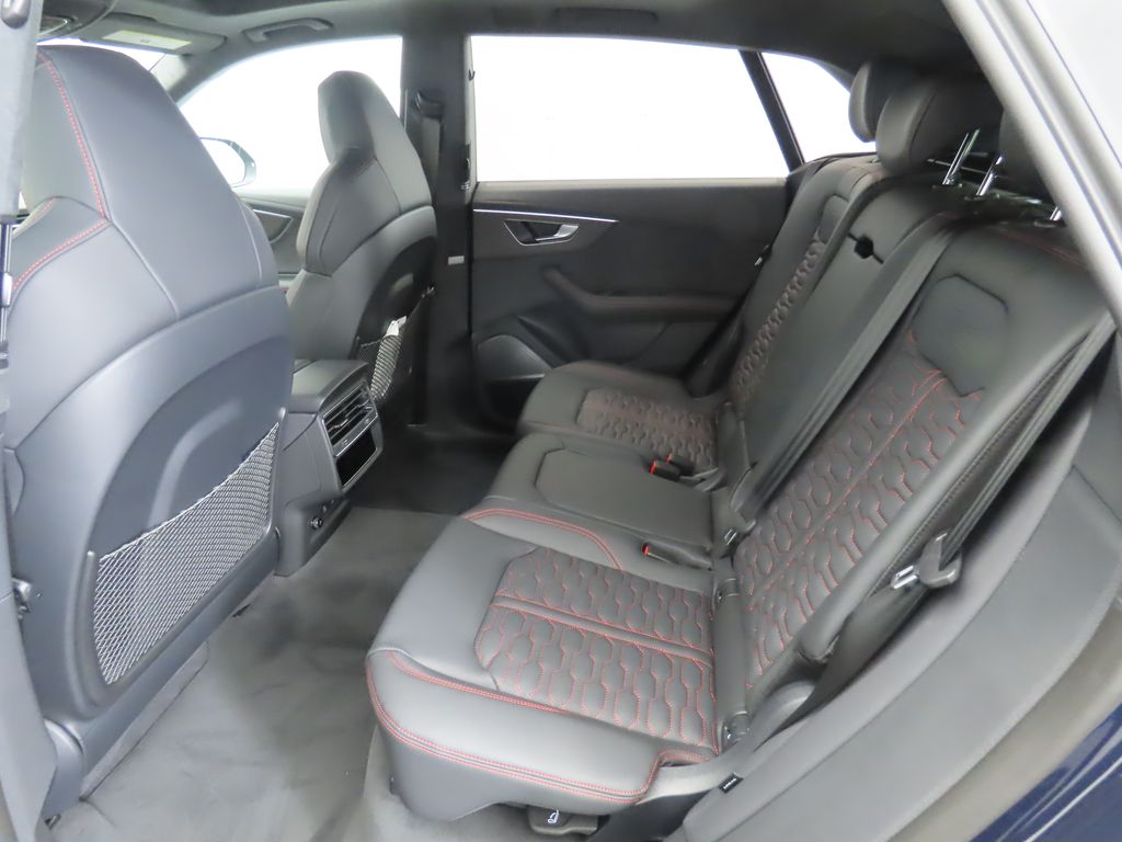 2025 Audi RS Q8 4.0T 23