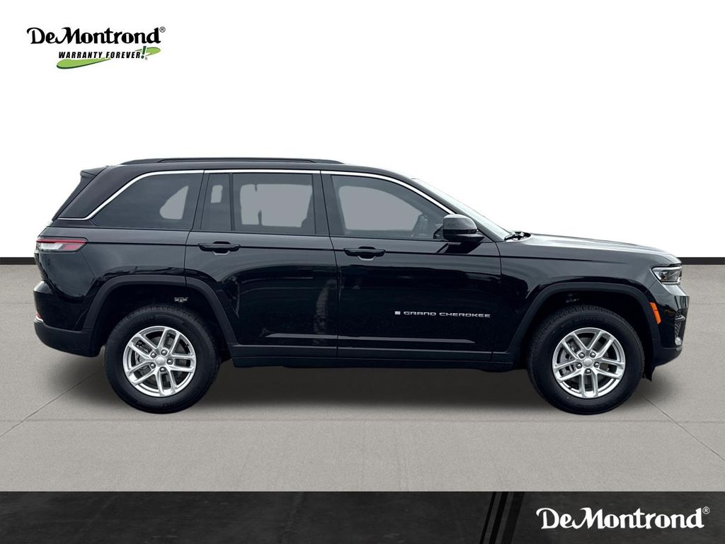 2026 Jeep Grand Cherokee Laredo - 3