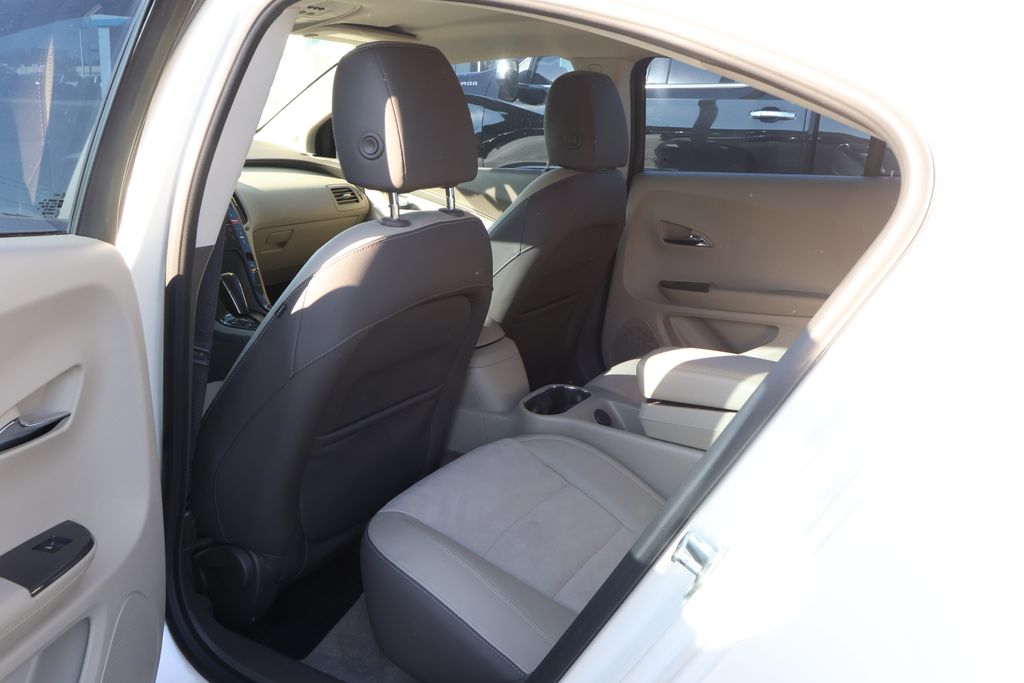 Thumbnail: 2014 Chevrolet Volt - 28