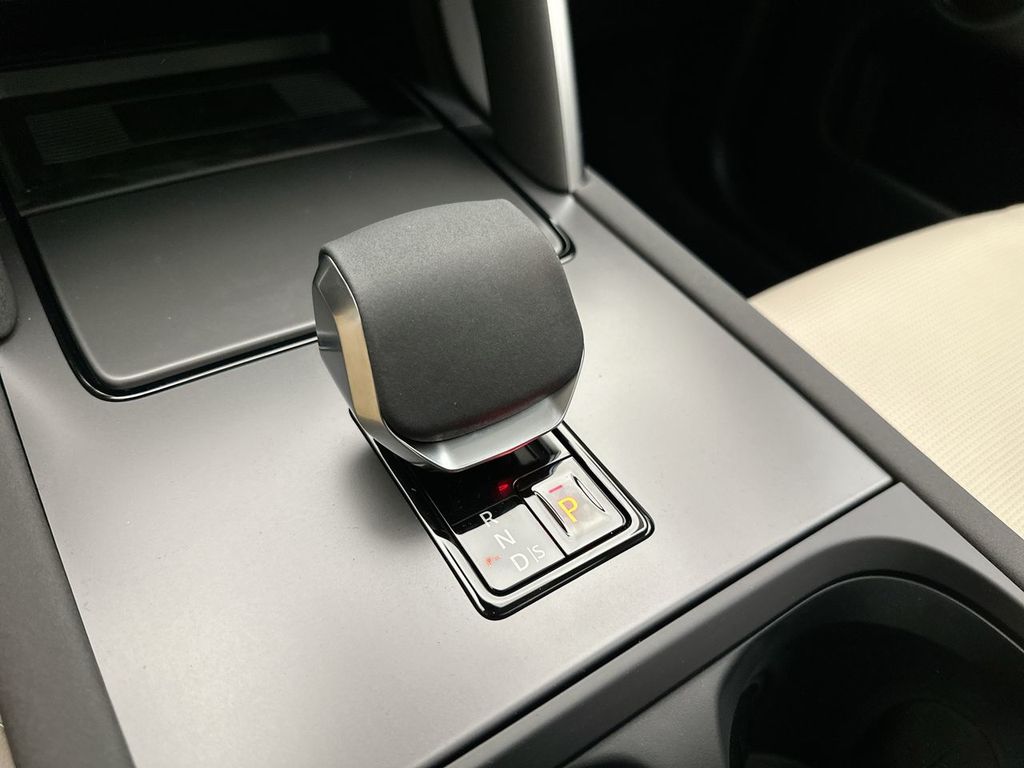 2025 Land Rover Discovery Sport S 11