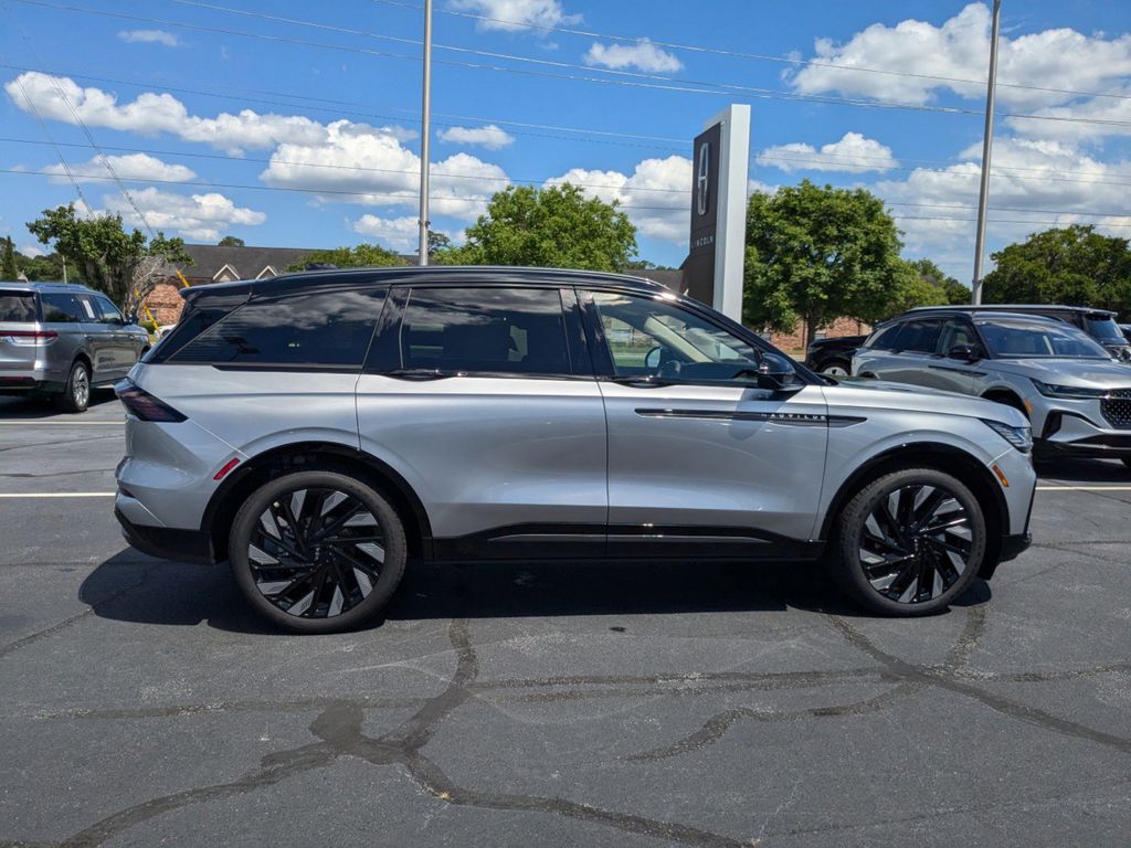 2025 Lincoln Nautilus Hybrid Reserve