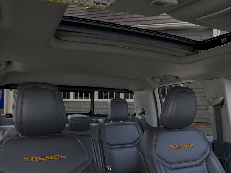 New 2025 White Ford Tremor image 12