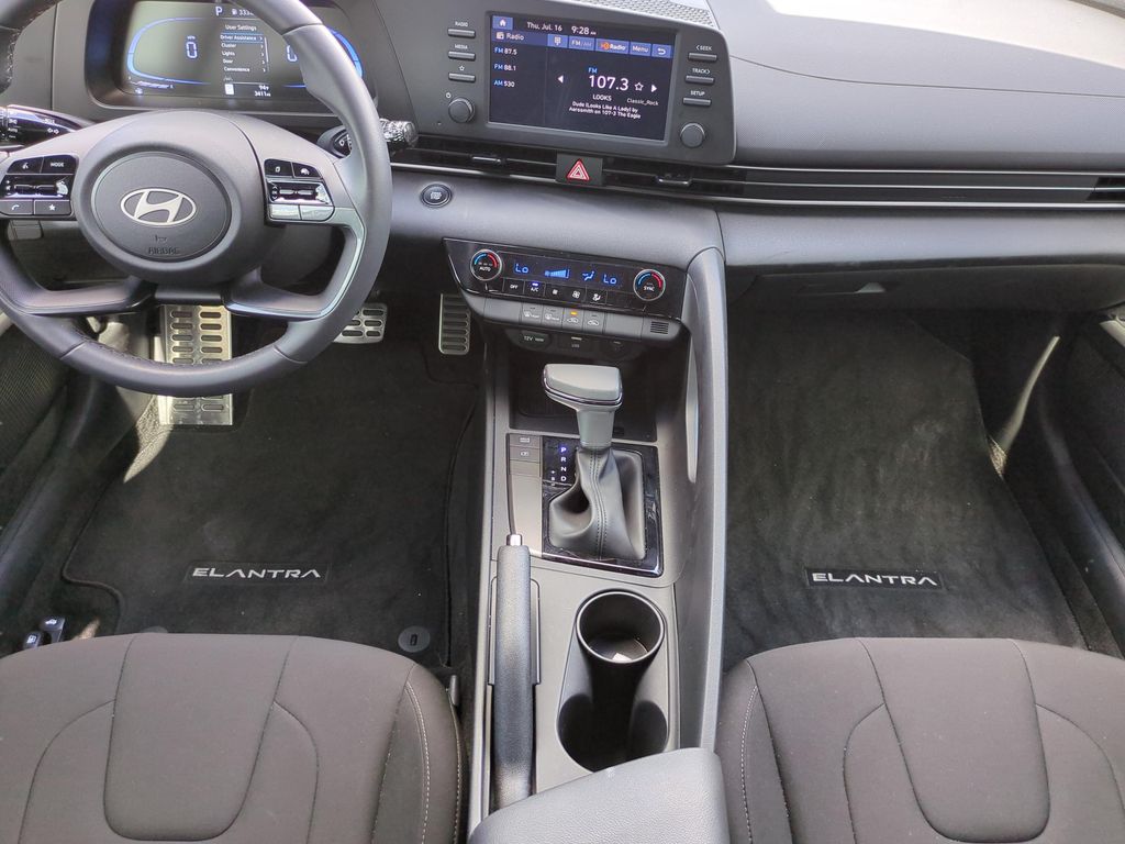 Used 2026 White Hyundai SEL Sport image 14