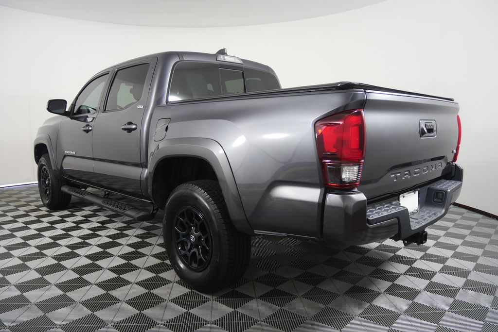 Thumbnail: 2022 Toyota Tacoma - 4