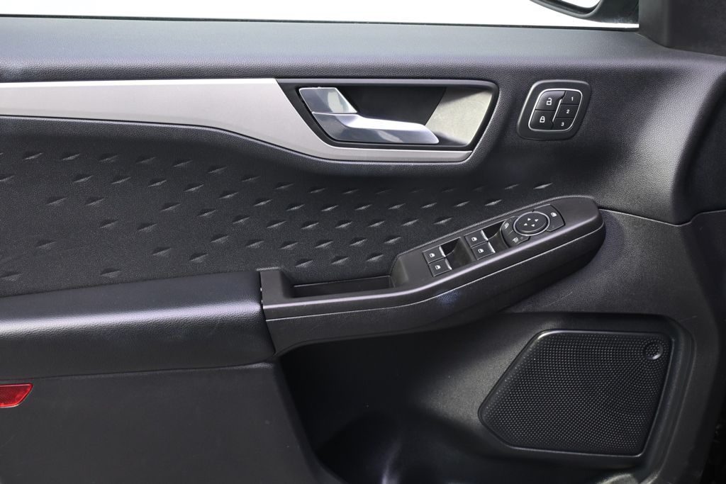 Used 2020 Black Ford SEL image 21