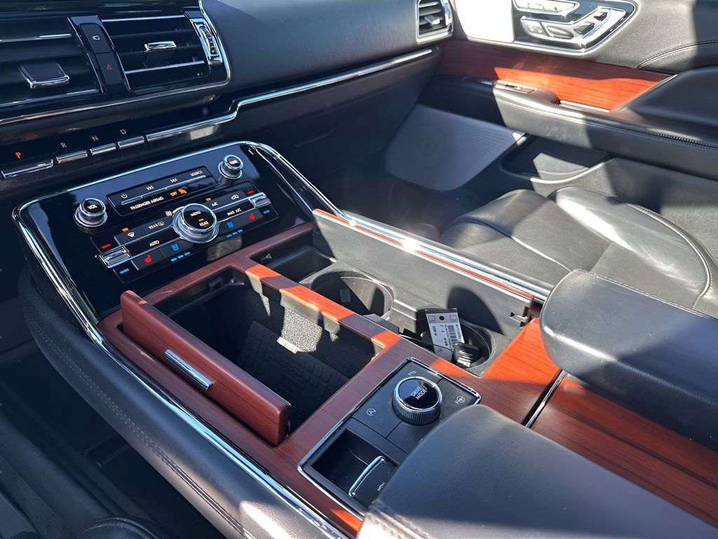 Used Car 2021 Lincoln Navigator  Reserve For Sale Under $50,000 In Austin, Texas