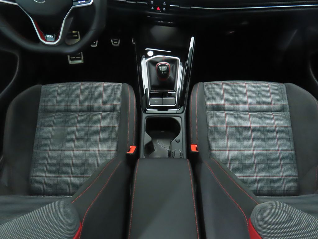 2024 Volkswagen Golf GTI SE 17