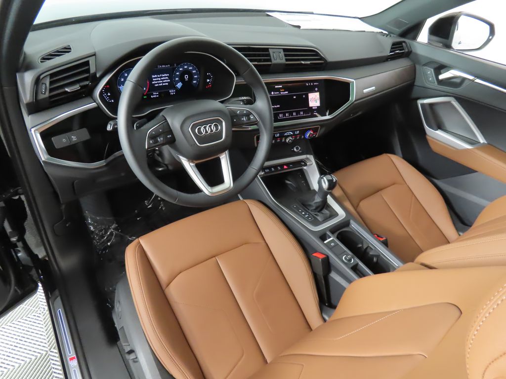 2024 Audi Q3  36