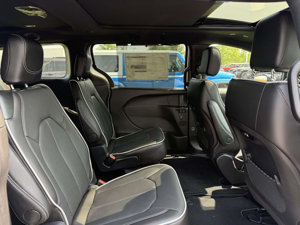 New 2027 White Chrysler Limited image 16