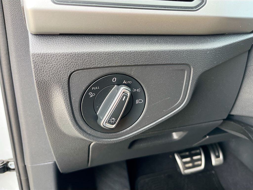 2021 Volkswagen Atlas Cross Sport 3.6L V6 SE w/Technology R-Line White at Big Star Buick GMC