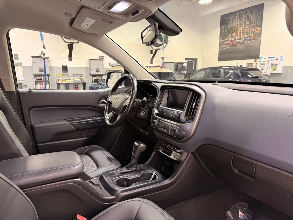 Thumbnail: 2021 Chevrolet Colorado - 29