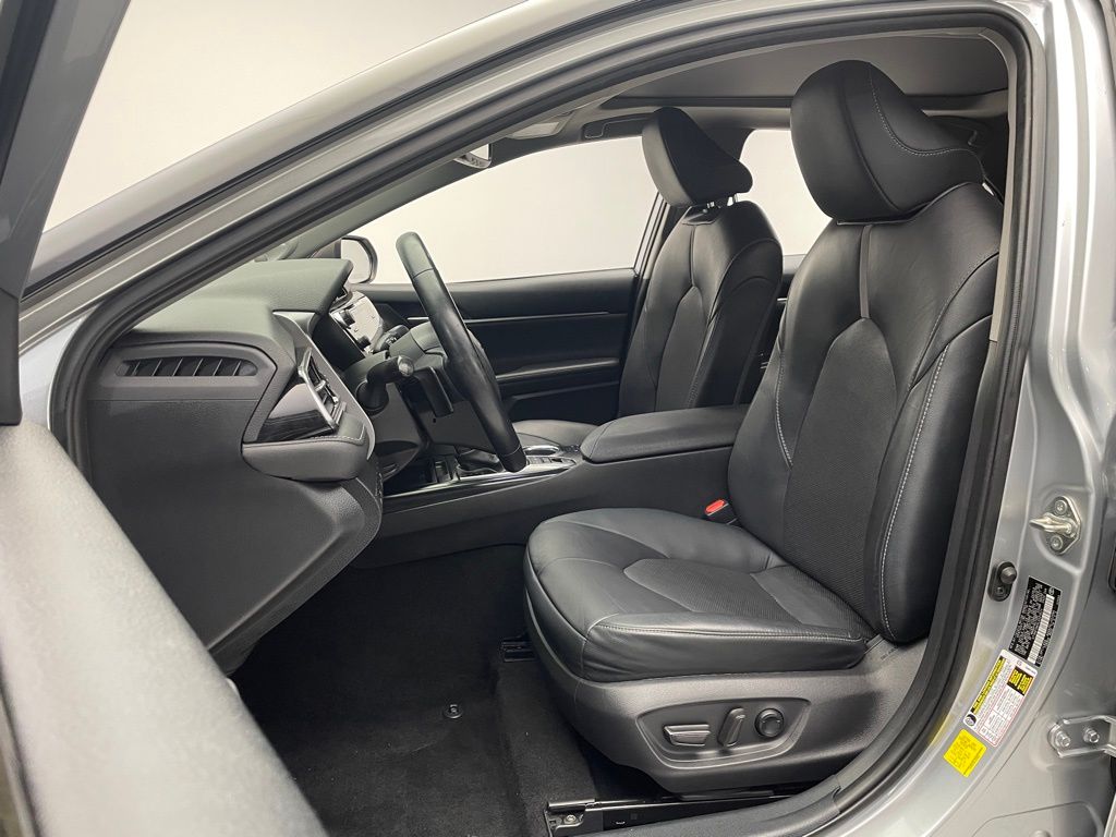 2020 Toyota Camry XSE 13