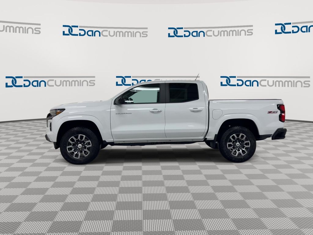 View vehicle photo 5