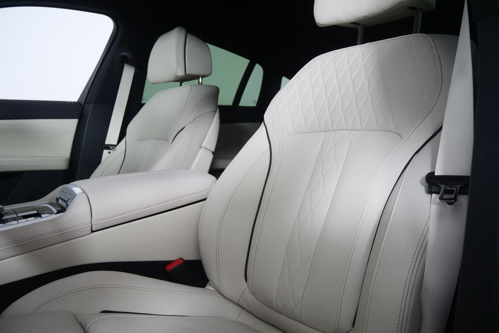 Thumbnail: 2026 BMW X6 - 10