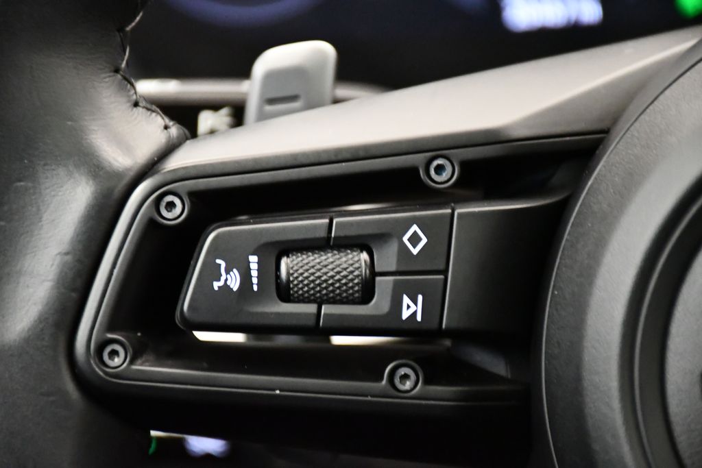 Thumbnail: 2020 Porsche 911 - 25