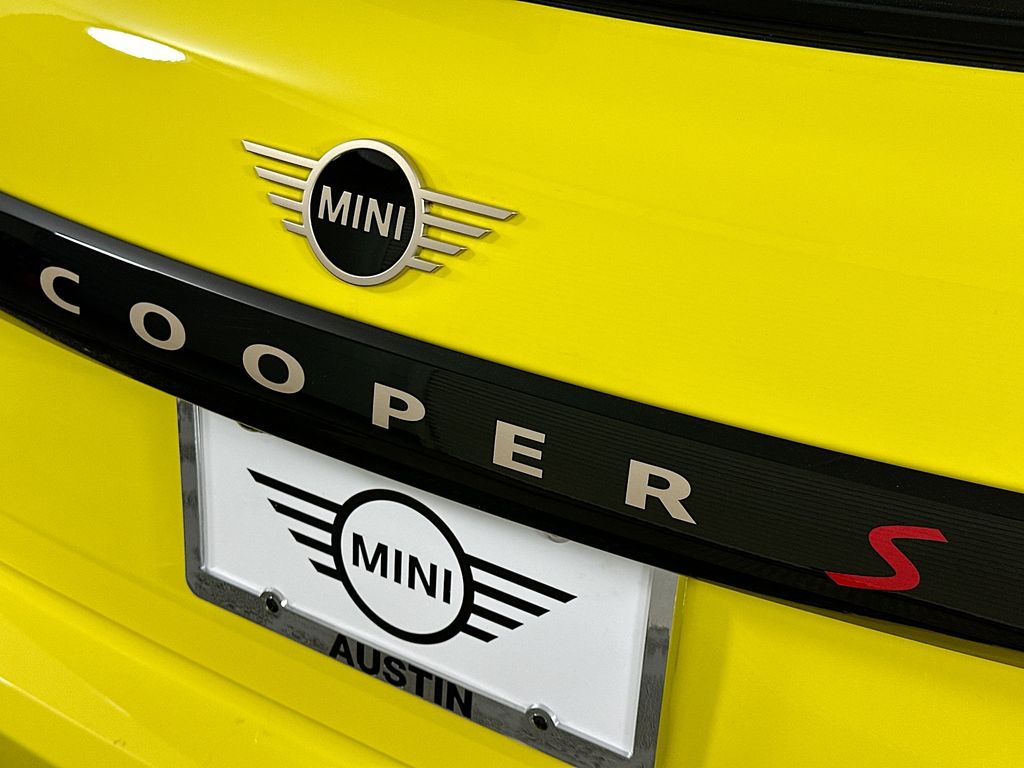 2025 MINI Cooper Hardtop S 21