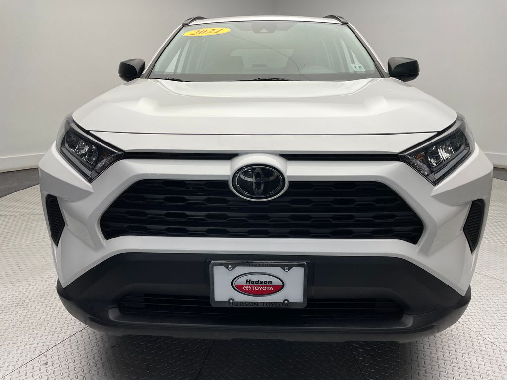 2021 Toyota RAV4 LE 2