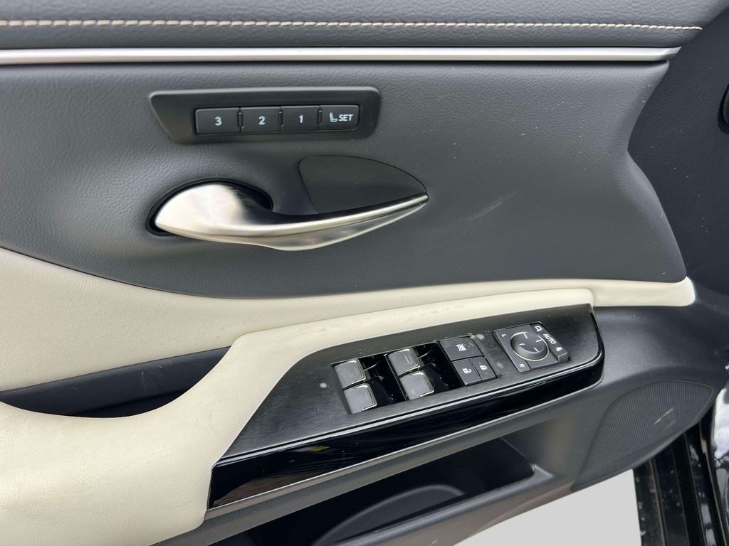 new 2025 Lexus ES car, priced at $47,844