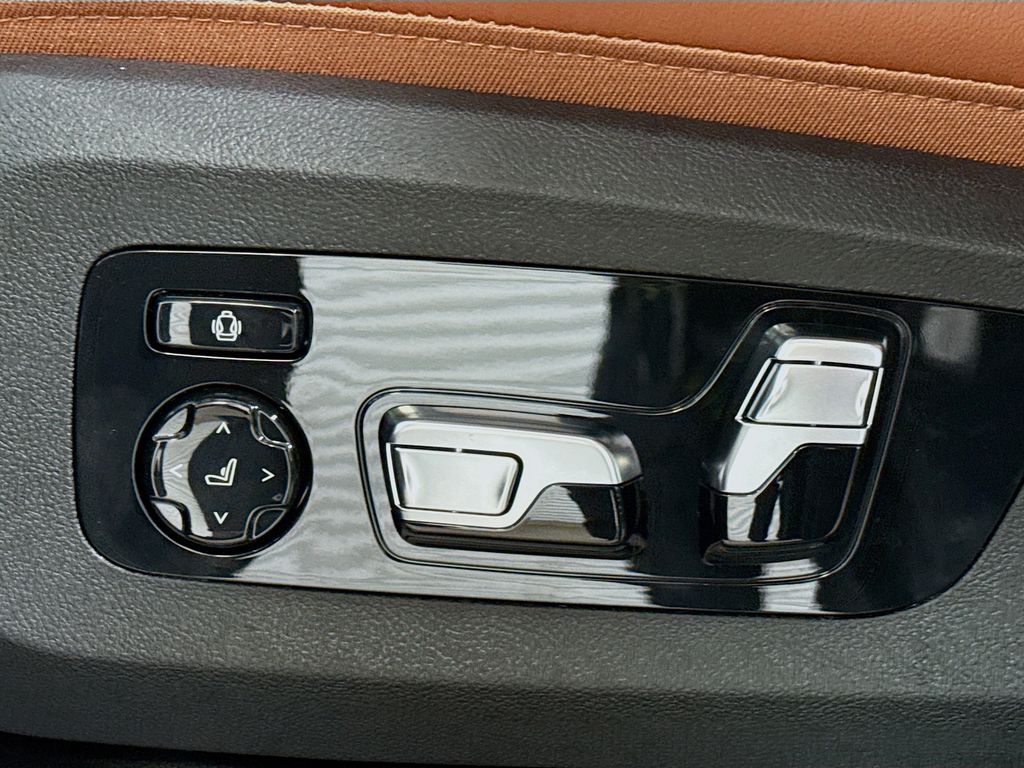 Thumbnail: 2026 BMW X5 - 4