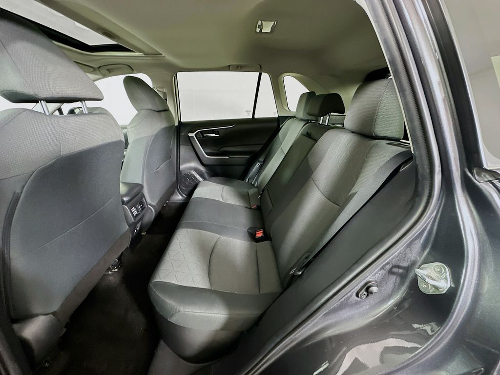 Thumbnail: 2020 Toyota RAV4 - 24