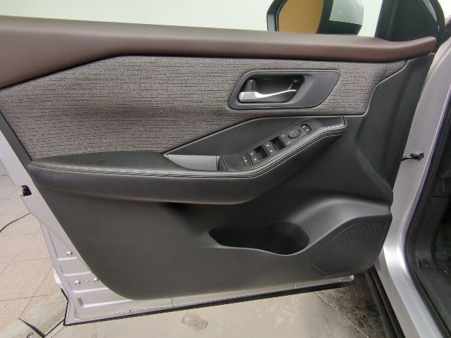 2022 Nissan Rogue SV - Photo 24
