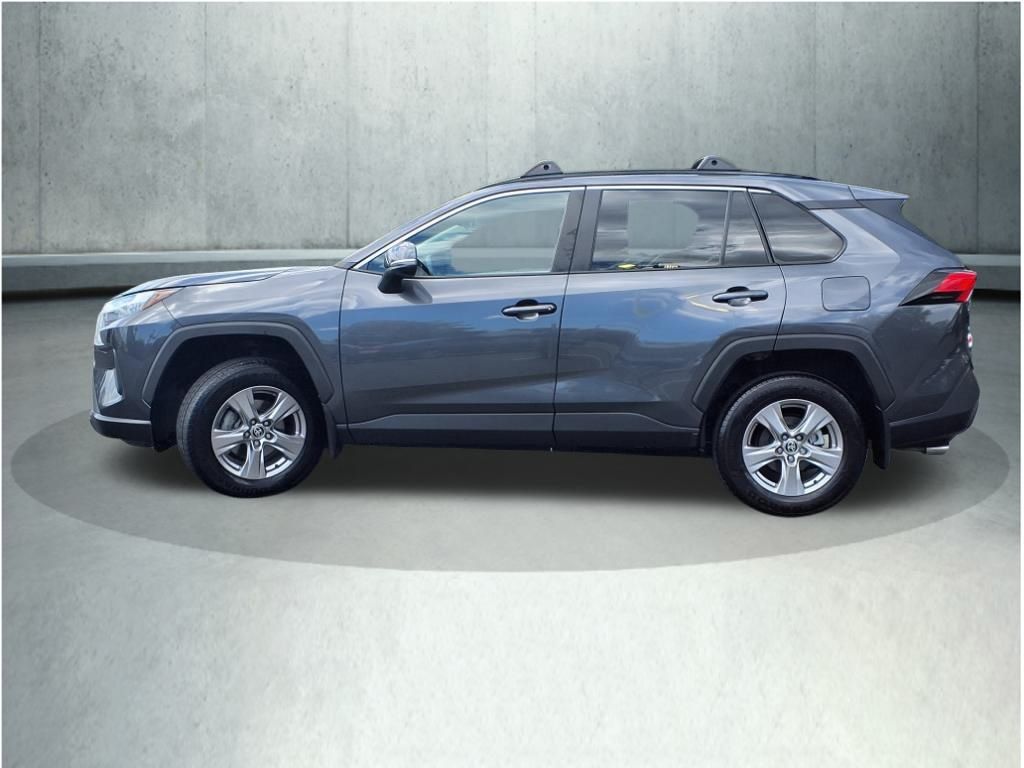 2022 Toyota RAV4 XLE photo 6