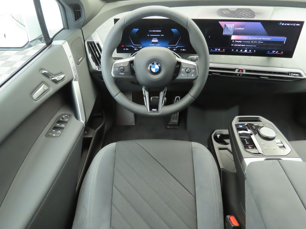 Thumbnail: 2026 BMW iX - 10