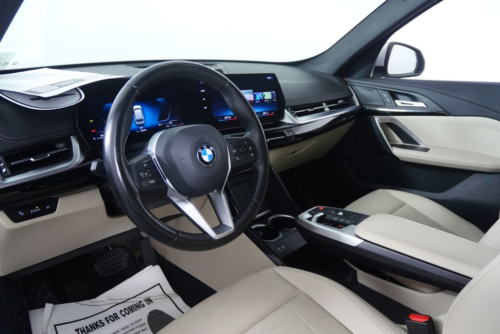 Thumbnail: 2024 BMW X1 - 12
