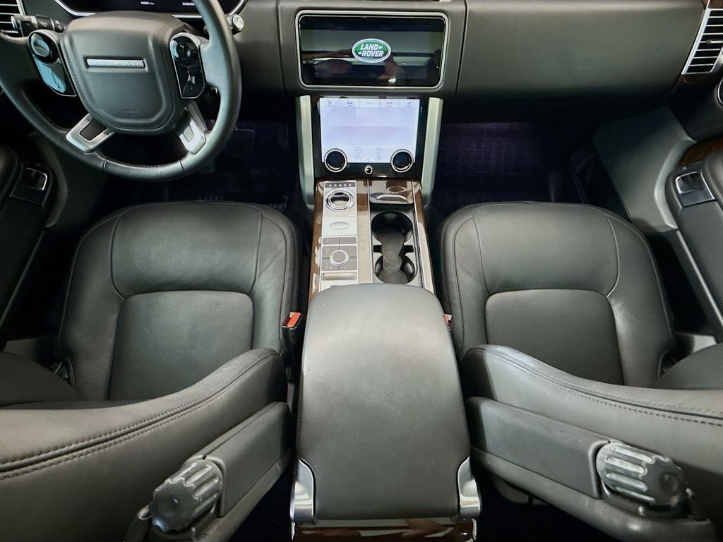 Thumbnail: 2020 Land Rover Range Rover - 17