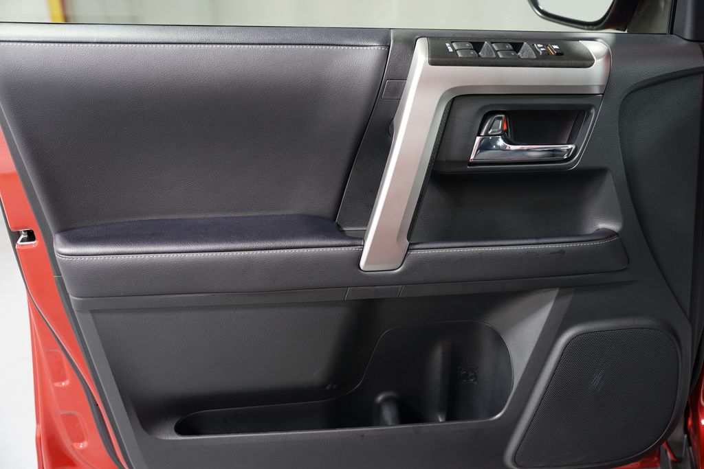 2022 Toyota 4Runner SR5 31